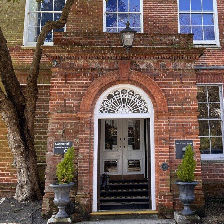 goring hall entrance (medium)